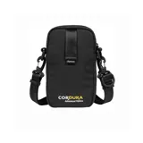 Bolso bandolera pequeño Supreme de color negro, confeccionado en tejido técnico resistente. Cuenta con un compartimento principal con cierre, una correa ajustable y extraíble, y el logo de la marca estampado en la parte frontal.