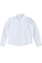 Blusa blanca con cuello alto con volados, mangas largas abullonadas y bordado calado.