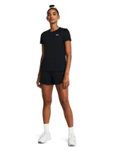 Remera deportiva Under Armour de cuello redondo y manga corta, confeccionada en tejido técnico ultrasuave de secado rápido con tecnología de control de olores.