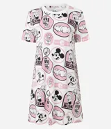 Camisón corto de viscosa con estampado integral de Mickey Mouse y amigos. Presenta cuello redondo y mangas cortas.
