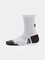 Medias deportivas de caña media, color blanco con puntera y talón reforzados en color negro. Presentan un diseño acanalado en la caña y paneles de malla para mayor transpirabilidad.