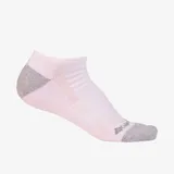 Medias deportivas cortas de tejido acanalado, color blanco con refuerzo gris en la puntera y el talón. Incluyen soporte de arco y ventilación de malla.