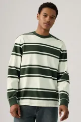 Remera de manga larga a rayas horizontales en verde oscuro y blanco crema, con cuello redondo.