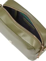 Cartera bandolera verde militar de poliuretano con correa ajustable extraíble, cierre de cremallera, bolsillo interior con cremallera e insignia metálica del monograma TH en la parte delantera.