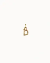 Charm unisex con forma de letra "D" con acabado dorado, inspirado en el diseño de clavo de UNOde50.