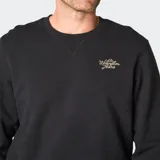 Buzo de cuello redondo Wrangler, color negro, con detalle de costura triangular en el cuello y logo bordado en el pecho.