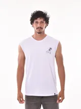 Musculosa blanca con estampado de palmeras y sol. Corte oversize.