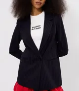 Blazer estructurado Blue Steel de punto roma con diseño de raya diplomática, mangas largas y cierre frontal con botones.