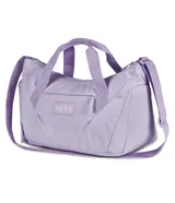 Bolso deportivo tipo duffel de la marca Jansport, color bordó, con doble asa de mano y correa ajustable para hombro. Cuenta con cierre principal, bolsillo frontal con cierre y logo de la marca aplicado.