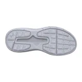 Championes de running Under Armour modelo Phade RN 3, color negro con entresuela blanca. Presentan parte superior de malla transpirable con logo de la marca en el lateral y suela de goma con amortiguación de EVA.