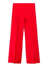 Pantalón de vestir rojo de corte recto y tiro medio, confeccionado en poliéster.