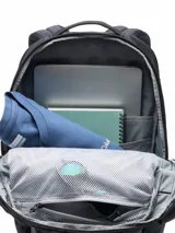 Mochila Columbia Landroamer Everyday de color negro, con diseño funcional, asas de mano superior y lateral, tirantes acolchados ajustables y el logotipo de la marca impreso en el frente.
