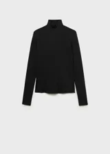 Camiseta negra de cuello alto y manga larga, corte ajustado.
