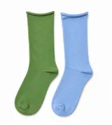 Pack de dos pares de medias de algodón, una en color gris y otra en color beige, con diseño de caña media y borde superior enrollado.