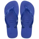 Ojotas Havaianas modelo Top, color azul, con diseño clásico de goma y tiras con relieve de la marca.