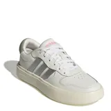 Championes Adidas modelo Lite Court, de diseño urbano en color blanco con detalles en gris y logo en color rosado. Presentan una suela con tecnología Cloudfoam para mayor amortiguación y comodidad.