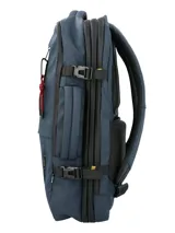 Mochila maletín RKF de diseño funcional en color azul marino, fabricada en poliéster reciclado repelente al agua. Cuenta con múltiples compartimentos con cierre, espacio para laptop de 15 pulgadas, correas ajustables, almohadillas ergonómicas en la espalda y asa lateral para uso como maletín.