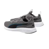 Championes Puma modelo Incinerate, color negro con detalles en blanco. Diseño deportivo con capellada de malla transpirable y suela de goma amortiguada.