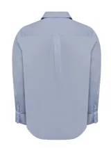 Camisa de manga larga RKF modelo Easyitsolid, color celeste, de popelina 100% algodón con calce regular. Cuenta con cuello italiano, cierre frontal de botones y un bolsillo en el pecho con el logo bordado.