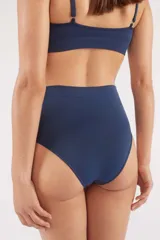Soutien bralette color rosa viejo de microfibra sin costuras, con breteles regulables y espalda entera.
