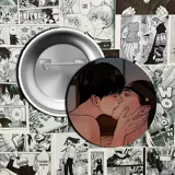 Pin metálico con ilustración de dos personajes masculinos de la serie "Pintor nocturno".