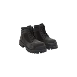 Botas de combate Balenciaga de caña baja, color negro, con diseño acordonado, suela gruesa track dentada y detalles en gamuza y lona.