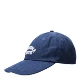 Gorra tipo baseball color lila con bordado frontal en relieve con el texto Arizona State en color blanco.