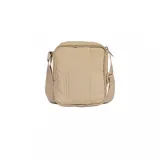 Bolso tipo morral Adidas color beige, con diseño compacto y correa ajustable. Presenta el logo del trébol de la marca grabado en relieve en el frente.