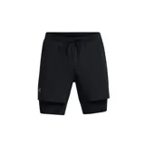 Short Under Armour Launch 5 2 N 1 negro con short de compresión interno.