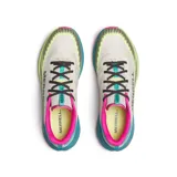 Championes de trail running Merrell Agility Peak 6, color blanco con detalles en verde lima, fucsia y turquesa. Incorporan suela Vibram y tecnología FlexConnect.