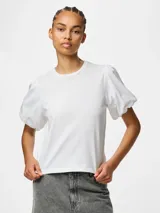Top de algodón orgánico blanco, de calce relajado, con cuello redondo y mangas cortas abullonadas.