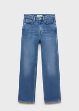 Jeans Matilda de tiro medio y corte recto, confeccionados en tejido 100% algodón denim. Presenta diseño clásico de cinco bolsillos, cierre de cremallera con botón metálico y trabillas para cinturón.