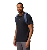 Mochila urbana y de senderismo de 22 litros, color azul oscuro, con acolchado en la parte posterior para mayor comodidad y soporte. Incluye funda para laptop de hasta 15 pulgadas, bolsillos frontales para accesorios pequeños y bolsillo para botella de agua. La base es plana y acolchada.