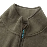 Campera polar Hurley modelo Terra, color verde militar, con cuello alto, cierre frontal completo y bolsillos laterales. Cuenta con un pequeño parche hexagonal de cuero en el pecho.