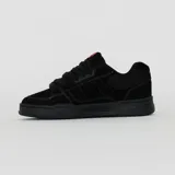 Zapatillas Airwalk modelo Cameo Total Black, color negro con suela y detalles a tono, diseño robusto de estilo urbano y skater.