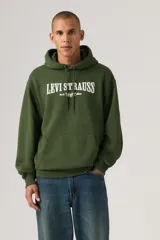 Buzo tipo hoodie de corte relajado en color verde oscuro, con capucha ajustable mediante cordones y bolsillo frontal tipo canguro. Presenta el logo de la marca estampado en el pecho en color blanco.