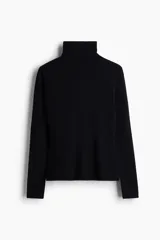 Top de manga larga de punto fino, color negro, con diseño ajustado y cuello alto.