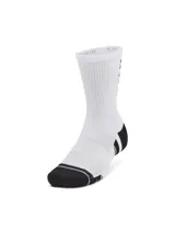 Medias deportivas de caña media, color blanco con puntera y talón en negro. Presentan paneles de malla para mayor transpirabilidad y soporte integrado en el arco del pie.