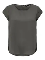 Camiseta básica negra de manga corta, con cuello redondo y diseño de espalda más larga.