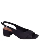 Sandalias de cuero negro marca Bottero, con tiras cruzadas en la parte frontal, taco cuadrado y tira trasera con hebilla ajustable.