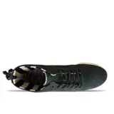 Botas Reef de caña alta color negro, con cordones y suela blanca.