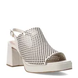 Sandalias de mujer Bottero color negro, con diseño calado, taco ancho, plataforma y pulsera ajustable al talón.