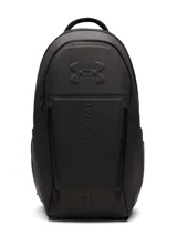 Mochila Under Armour de diseño ergonómico y moderno, fabricada con tecnología UA Storm resistente al agua. Cuenta con correas UA Suspension para distribución de peso, panel trasero acolchado y ventilado, compartimento para laptop de hasta 16 pulgadas, bolsillo para calzado o ropa, y bolsillos laterales para botellas. Diseño expandible con múltiples compartimentos frontales.