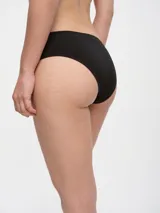 Bombacha de bikini color gris con cintura elástica.