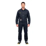 Overol de trabajo Diadora Utility Panther azul marino, confeccionado en tejido resistente, con cierre frontal de botones, bolsillos en el pecho y presillas en la cintura.