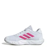 Championes de entrenamiento Adidas Amplimove W, color blanco con detalles en fucsia. Presentan una parte superior de malla transpirable, cierre de cordones y una suela con diseño ergonómico para mayor estabilidad.