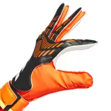 Guantes de arquero Adidas Predator Training, color naranja con detalles en negro y blanco. Palma de látex con tecnología Soft Grip.