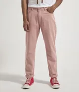 Pantalón de sarga color rosa, de corte recto.