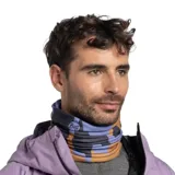 Cuello multifuncional Buff Original Ecostretch con estampado abstracto en tonos violeta, negro y ocre.