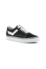 Championes deportivos Pony modelo Garden, de color negro con detalles blancos en los cordones, la suela y el logotipo lateral característico de la marca.